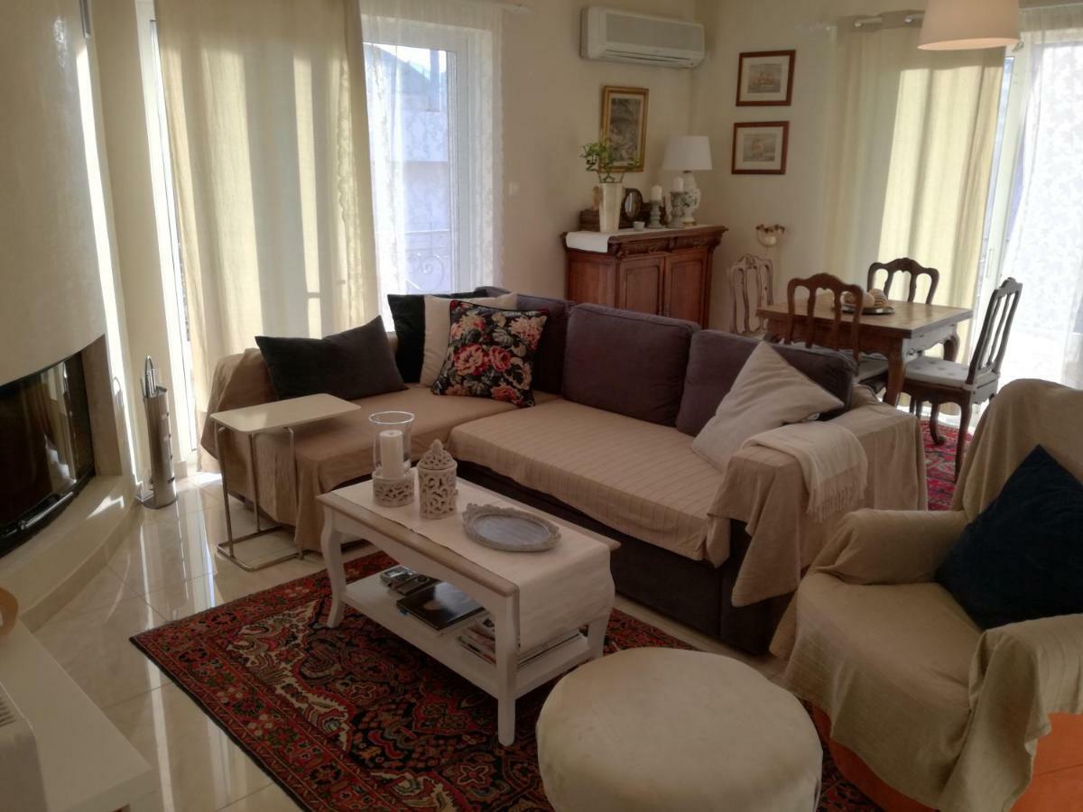 Maria'S House Apartment เอเธนส์ ภายนอก รูปภาพ